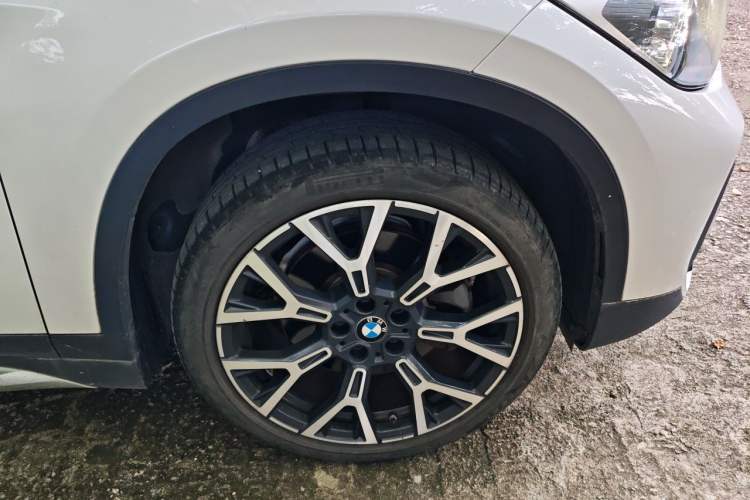 Used BMW X1 2020 xDrive25Li Luxury Edition Right Front Wheel Hub