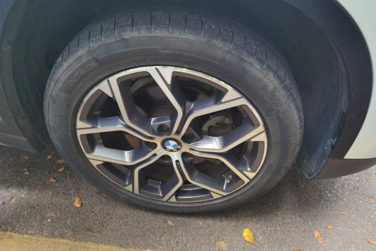 Used BMW X1 2020 sDrive20Li Premium Edition Right Front Wheel Hub