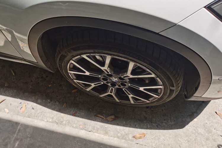 Used BMW X1 2020 xDrive25Li Luxury Edition Right Front Wheel Hub
