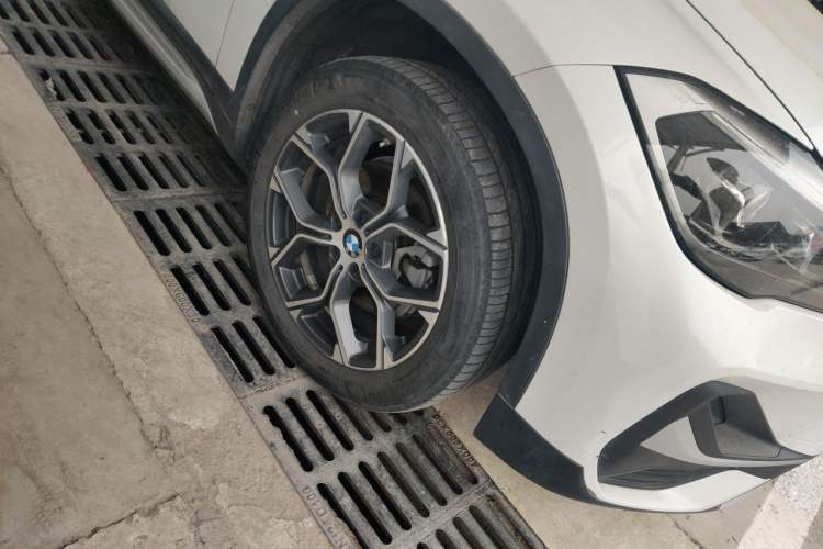 Used BMW X1 2020 sDrive20Li Premium Edition Right Front Wheel Hub