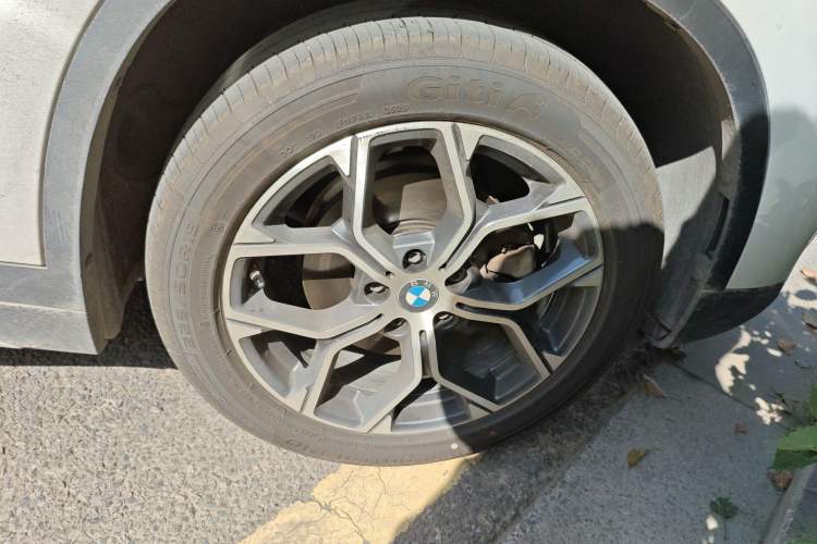Used BMW X1 2020 sDrive20Li Premium Edition Right Front Wheel Hub