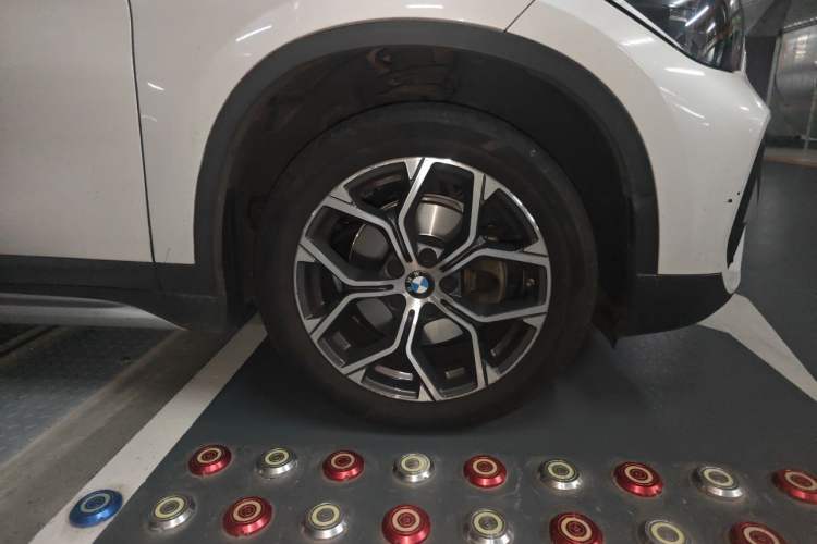 Used BMW X1 2020 sDrive20Li Premium Edition Right Front Wheel Hub