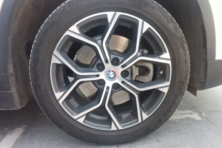 Used BMW X1 2020 sDrive25Li Leading Model Right Front Wheel Hub