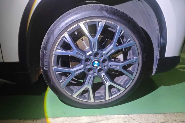 Used BMW X1 2020 xDrive25Li Luxury Edition Right Front Wheel Hub