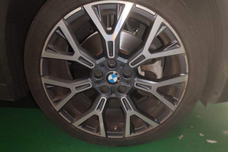 Used BMW X1 2020 xDrive25Li Luxury Edition Right Front Wheel Hub