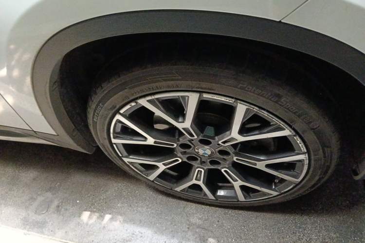 Used BMW X1 2020 xDrive25Li Luxury Edition Right Front Wheel Hub