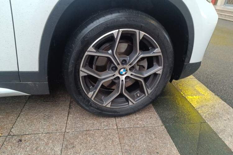 Used BMW X1 2020 sDrive20Li Premium Edition Right Front Wheel Hub