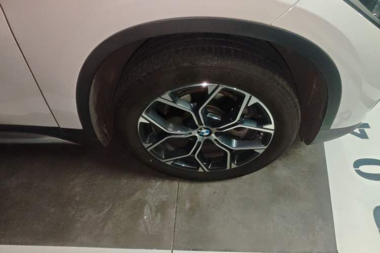 Used BMW X1 2020 sDrive20Li Premium Edition Right Front Wheel Hub