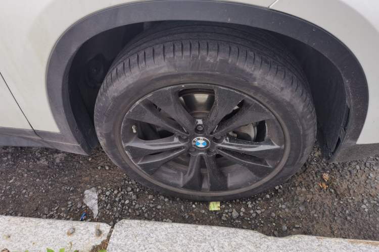 Used BMW X1 2020 sDrive20Li Fashion Model Right Front Wheel Hub