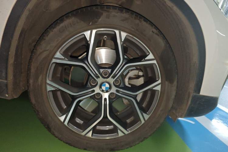 Used BMW X1 2020 sDrive25Li Leading Model Right Front Wheel Hub