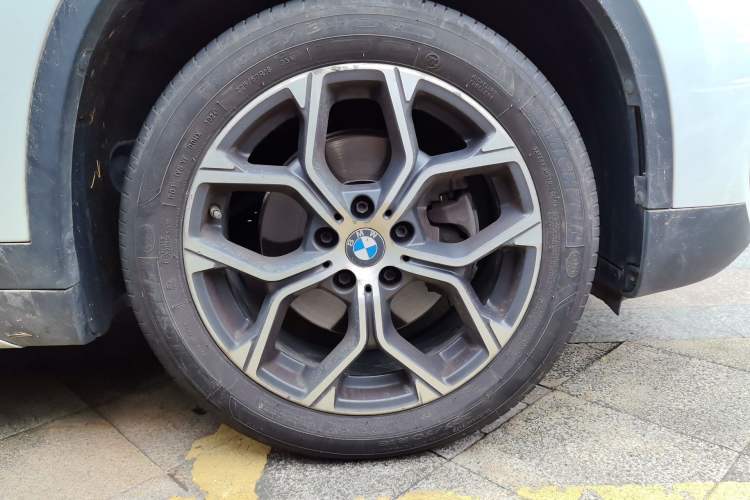 Used BMW X1 2020 sDrive20Li Premium Edition Right Front Wheel Hub