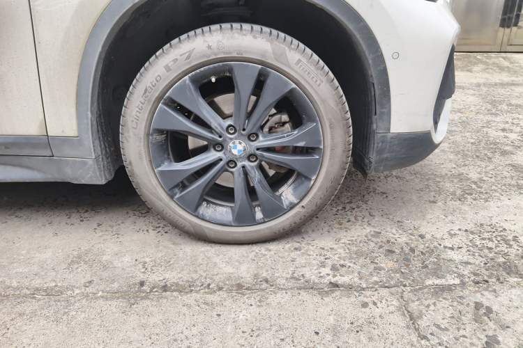 Used BMW X1 2020 sDrive20Li Fashion Model Right Front Wheel Hub