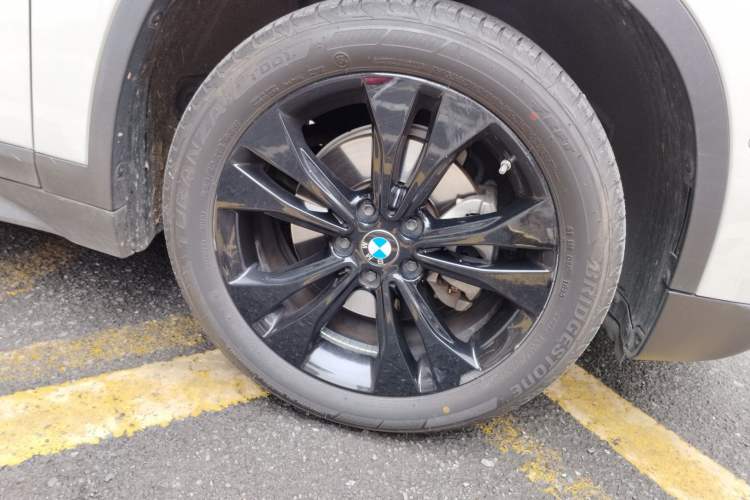 Used BMW X1 2020 sDrive20Li Fashion Model Right Front Wheel Hub
