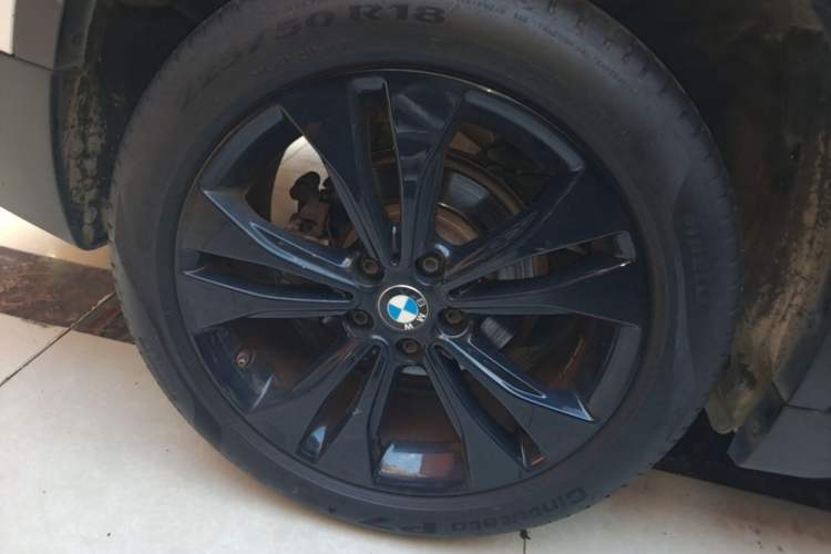 Used BMW X1 2020 sDrive20Li Fashion Model Right Rear Wheel Hub