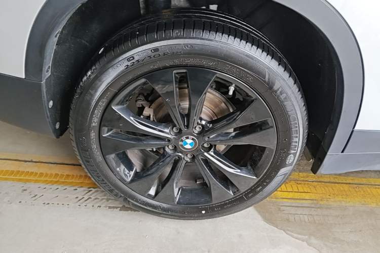 Used BMW X1 2020 sDrive20Li Fashion Model Right Rear Wheel Hub