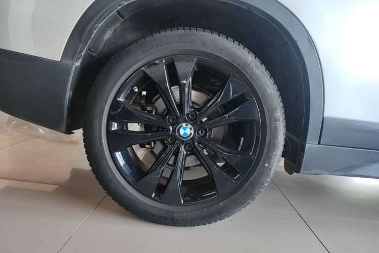 Used BMW X1 2020 sDrive20Li Fashion Model Right Rear Wheel Hub