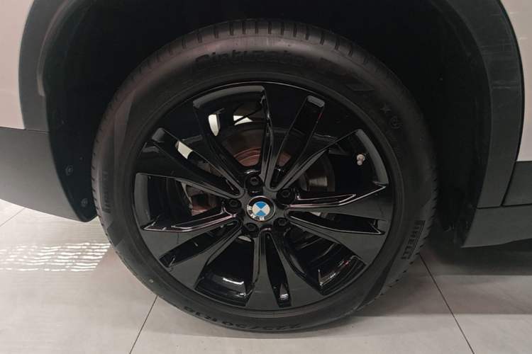 Used BMW X1 2020 sDrive20Li Fashion Model Right Rear Wheel Hub