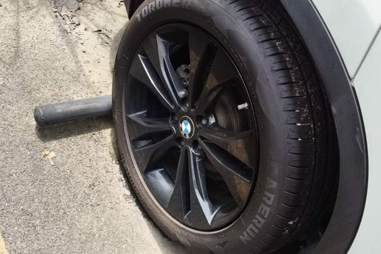 Used BMW X1 2020 sDrive20Li Fashion Model Right Rear Wheel Hub