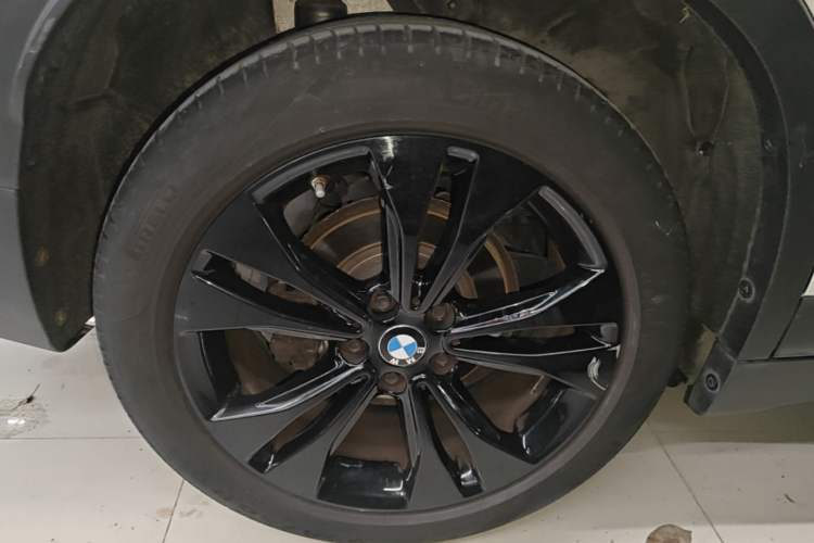 Used BMW X1 2020 sDrive20Li Fashion Model Right Rear Wheel Hub