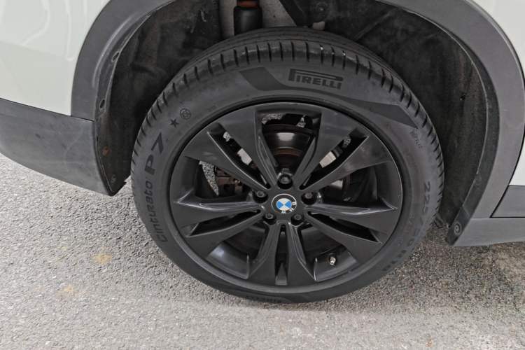 Used BMW X1 2020 sDrive20Li Fashion Model Right Rear Wheel Hub