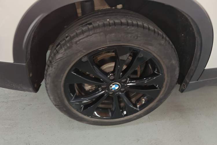 Used BMW X1 2020 sDrive20Li Fashion Model Right Rear Wheel Hub