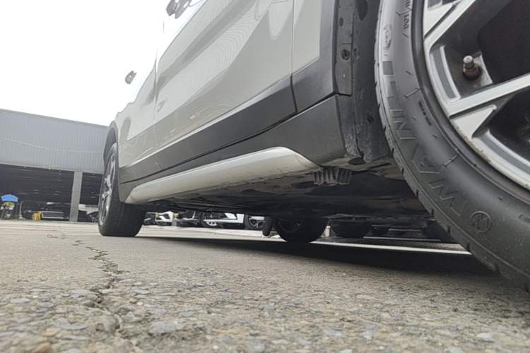 Used BMW X1 2020 sDrive20Li Premium Edition Right Side Sill