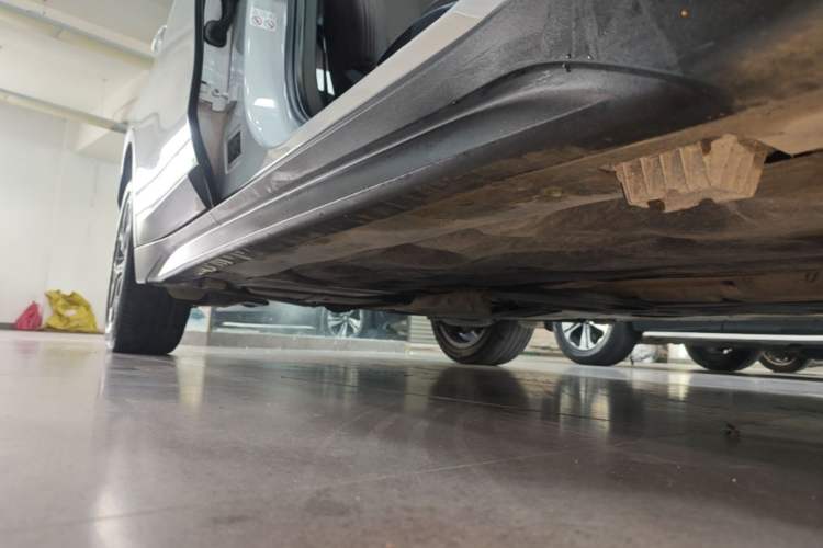 Used BMW X1 2020 sDrive25Li Leading Model Right Side Sill