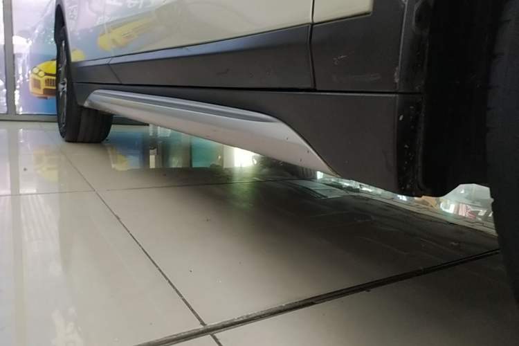 Used BMW X1 2020 sDrive20Li Premium Edition Right Side Sill
