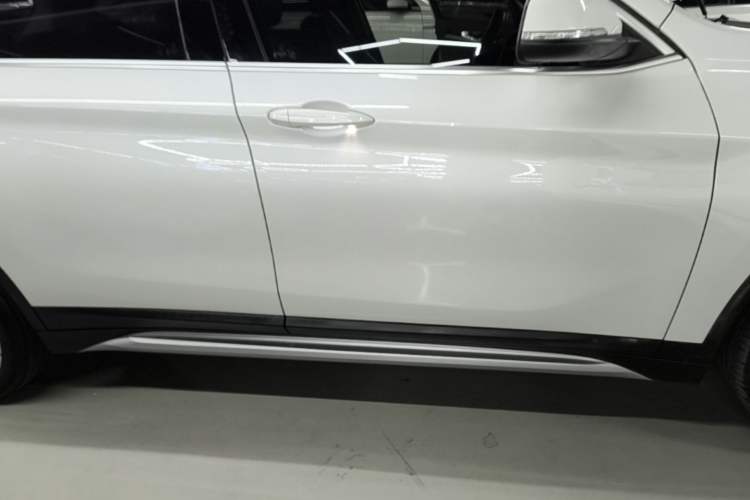 Used BMW X1 2020 xDrive25Li Luxury Edition Right Side Sill