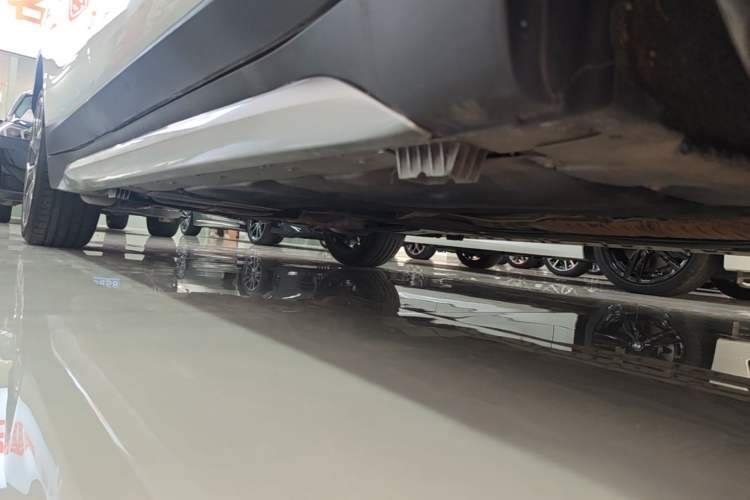 Used BMW X1 2020 xDrive25Li Luxury Edition Right Side Sill