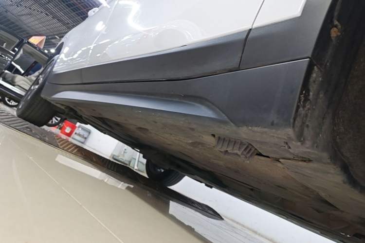 Used BMW X1 2020 sDrive25Li Leading Model Right Side Sill