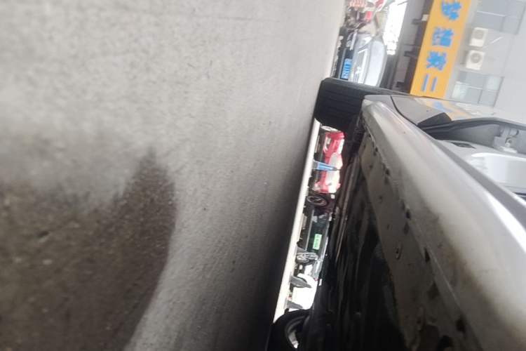 Used BMW X1 2020 sDrive20Li Premium Edition Right Side Sill
