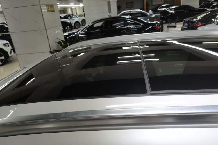 Used BMW X1 2020 sDrive25Li Leading Model Roof
