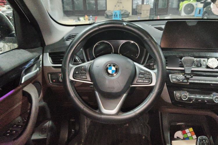 Used BMW X1 2020 sDrive25Li Leading Model Steering Wheel