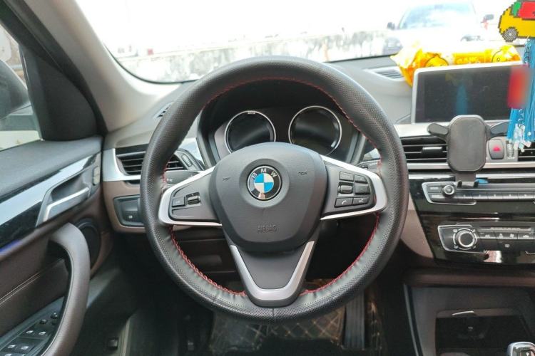Used BMW X1 2020 sDrive20Li Fashion Model Steering Wheel