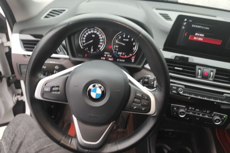 Used BMW X1 2020 sDrive25Li Leading Model Steering Wheel