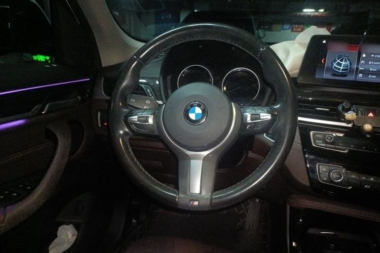 Used BMW X1 2020 xDrive25Li Luxury Edition Steering Wheel