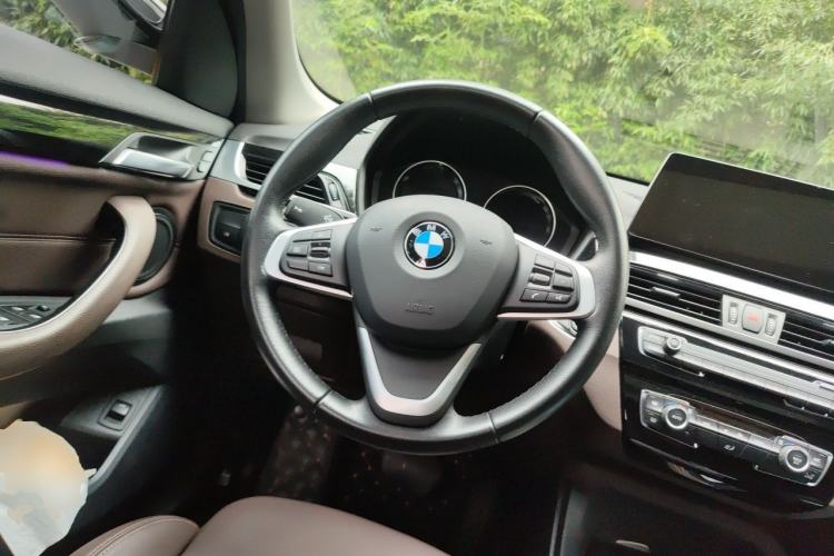 Used BMW X1 2020 sDrive25Li Leading Model Steering Wheel