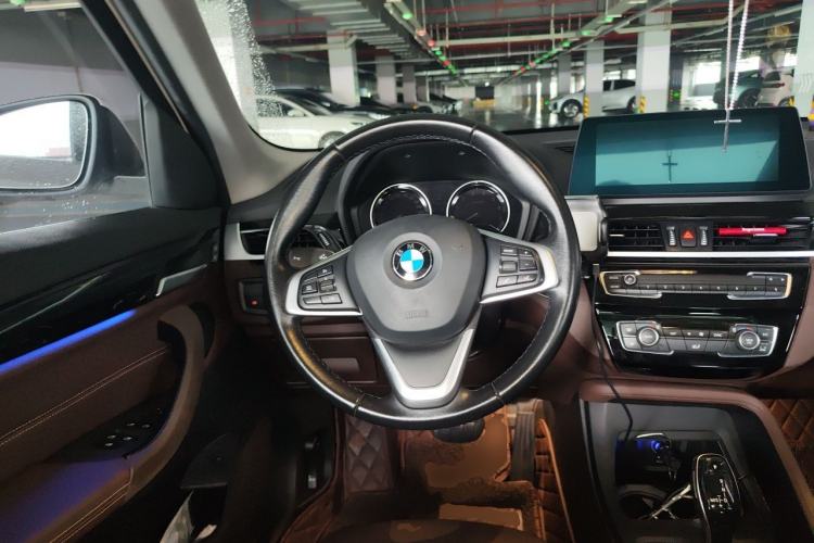 Used BMW X1 2020 sDrive25Li Leading Model Steering Wheel