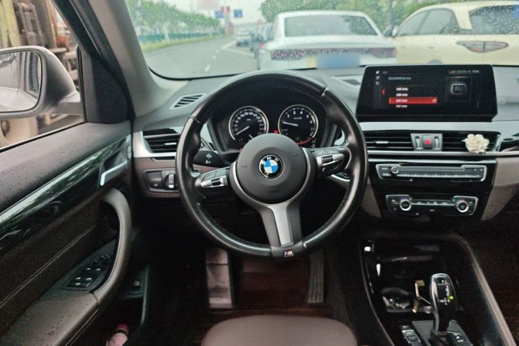 Used BMW X1 2020 sDrive20Li Premium Edition Steering Wheel
