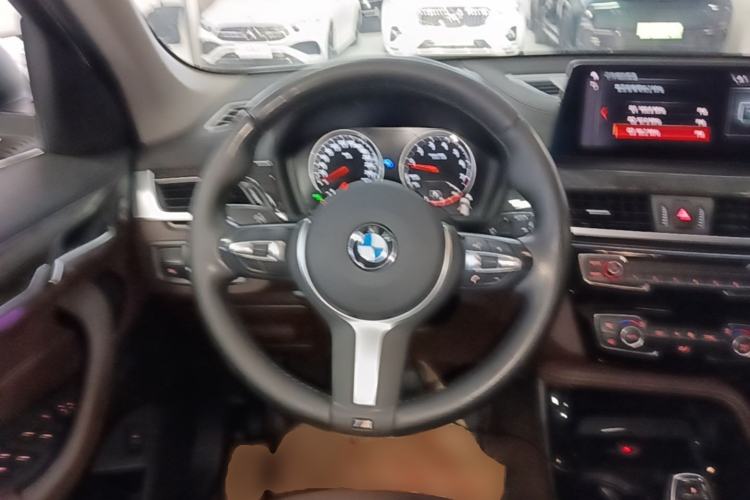 Used BMW X1 2020 xDrive25Li Luxury Edition Steering Wheel