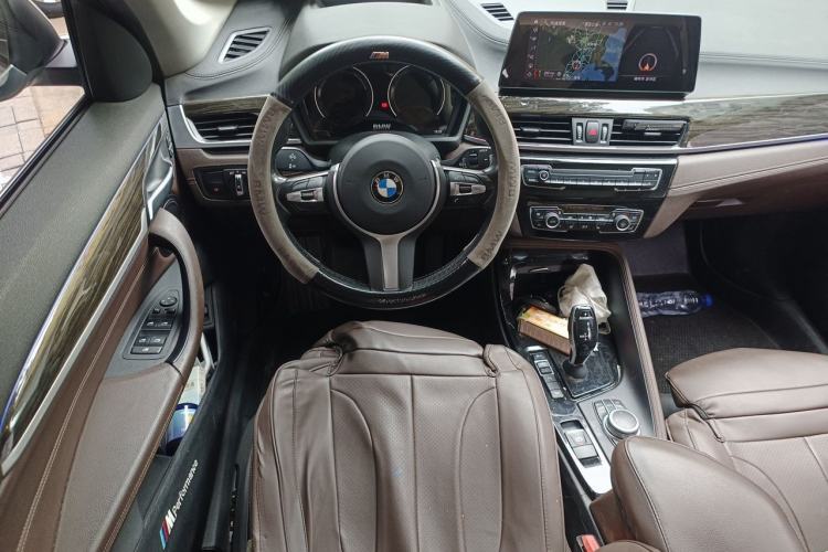 Used BMW X1 2020 xDrive25Li Luxury Edition Steering Wheel