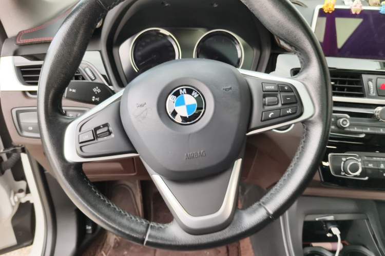 Used BMW X1 2020 sDrive20Li Fashion Model Steering Wheel