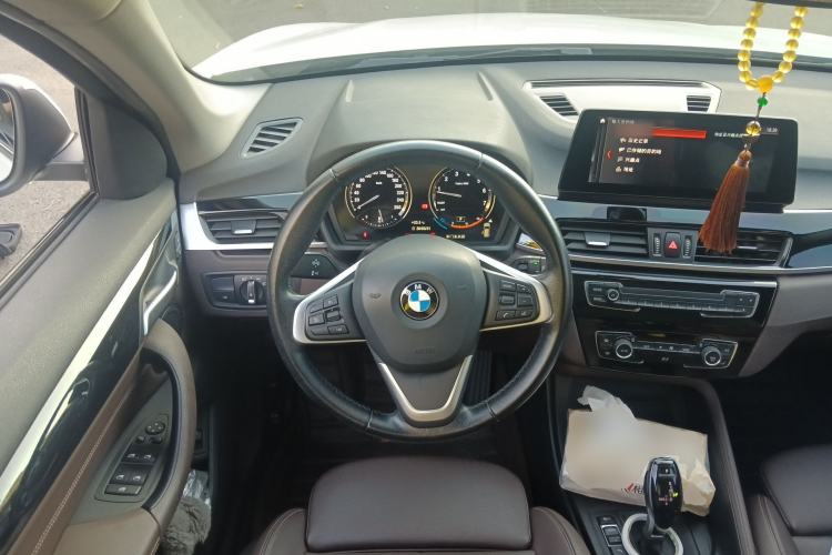 Used BMW X1 2020 sDrive25Li Leading Model Steering Wheel