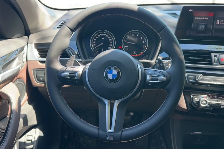 Used BMW X1 2020 sDrive25Li Leading Model Steering Wheel