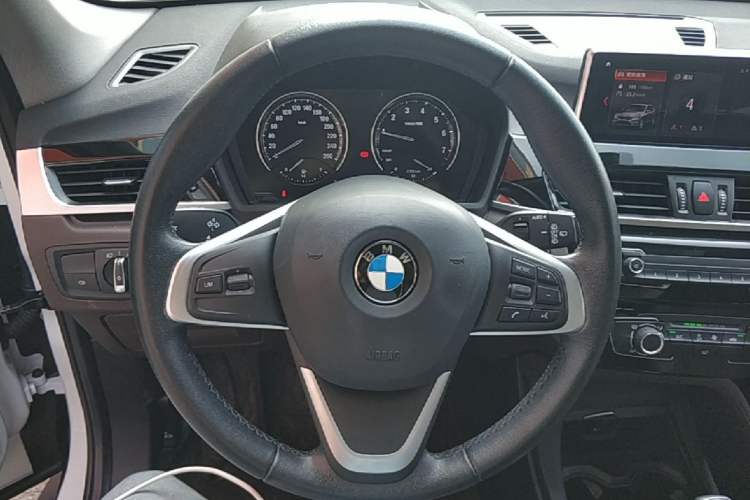 Used BMW X1 2020 sDrive20Li Fashion Model Steering Wheel