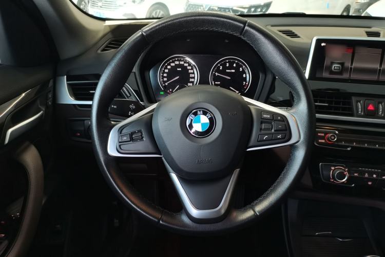 Used BMW X1 2020 sDrive20Li Fashion Model Steering Wheel