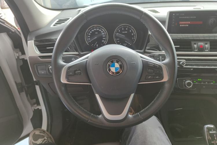 Used BMW X1 2020 sDrive20Li Fashion Model Steering Wheel