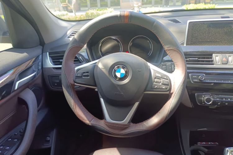 Used BMW X1 2020 sDrive20Li Fashion Model Steering Wheel