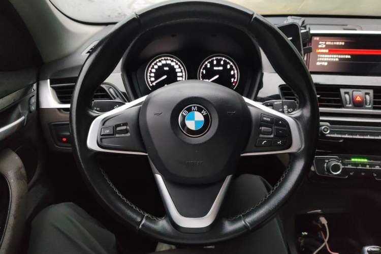 Used BMW X1 2020 sDrive20Li Fashion Model Steering Wheel